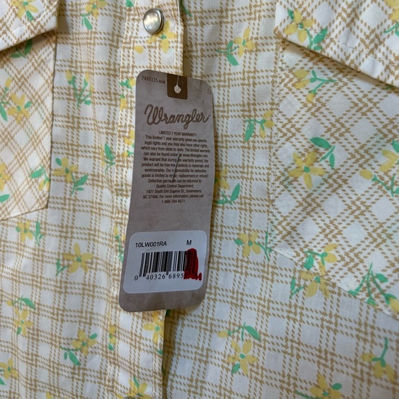 NWT Wrangler Retro Floral Pearl Snap Western Shirt Size Medium - Picture 7 of 12